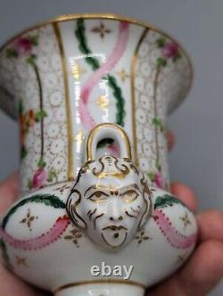 Stunning Chelsea porcelain campagna vase, 19th C, neoclassical style, Trident