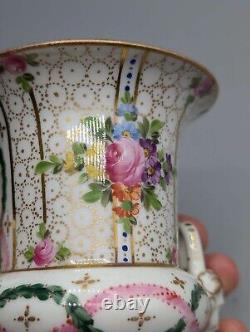 Stunning Chelsea porcelain campagna vase, 19th C, neoclassical style, Trident