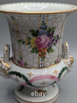 Stunning Chelsea porcelain campagna vase, 19th C, neoclassical style, Trident