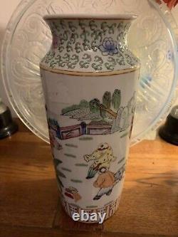 Vintage CHINESE TALL VASE. C1950. Hand Painted