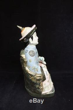 Vintage Chinese Famille Rose Porcelain Sitting Figure Verte Hand Painted 19