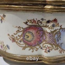 Vintage Chinese Wong Lee Hand Painted Decorated Lidded Box Brass Decoration