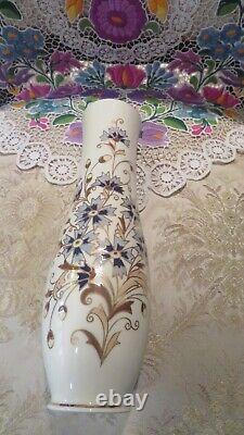Zsolnay Hand Painted Porcelain Corn Flower Vase Trimmed with 24K Gold. 10